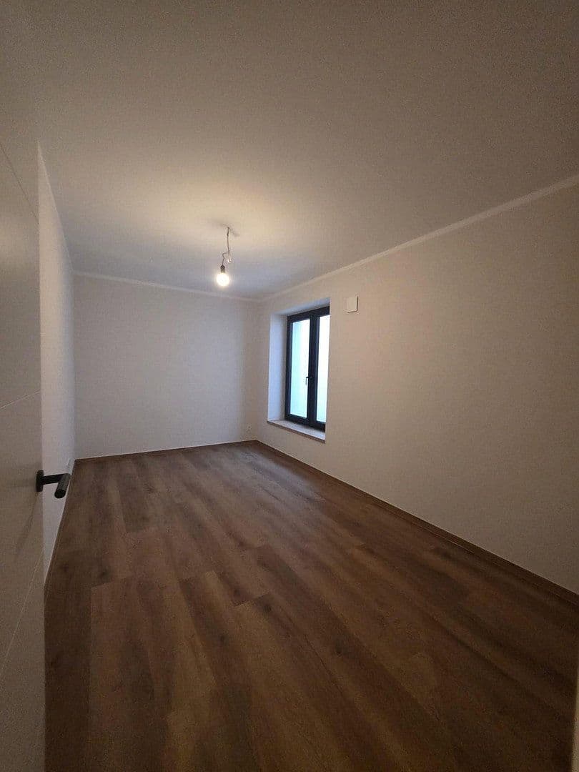 Prenájom bytu 4-izbový 122 m², Hamburg, Hamburg Prenájom bytu 4-izbový 122 m², Hamburg, Hamburg