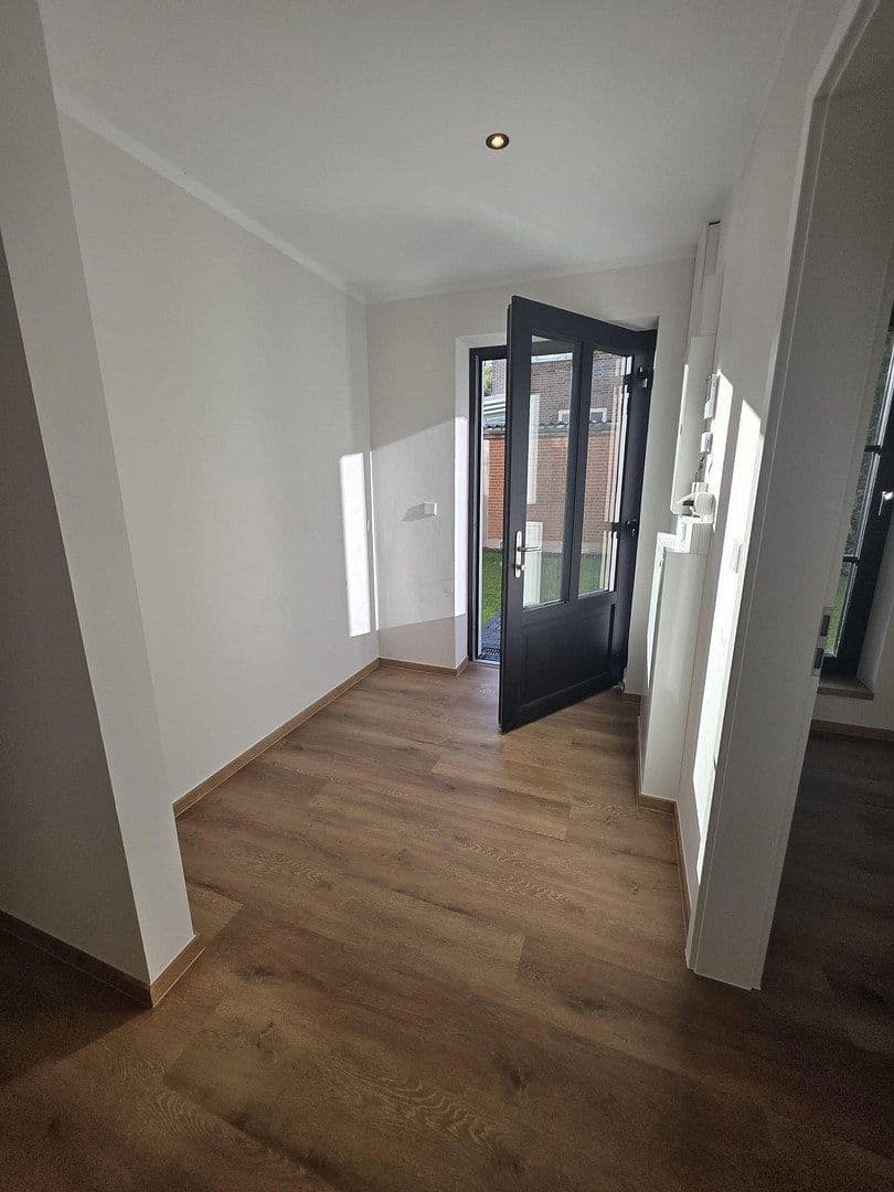 Prenájom bytu 4-izbový 122 m², Hamburg, Hamburg Prenájom bytu 4-izbový 122 m², Hamburg, Hamburg
