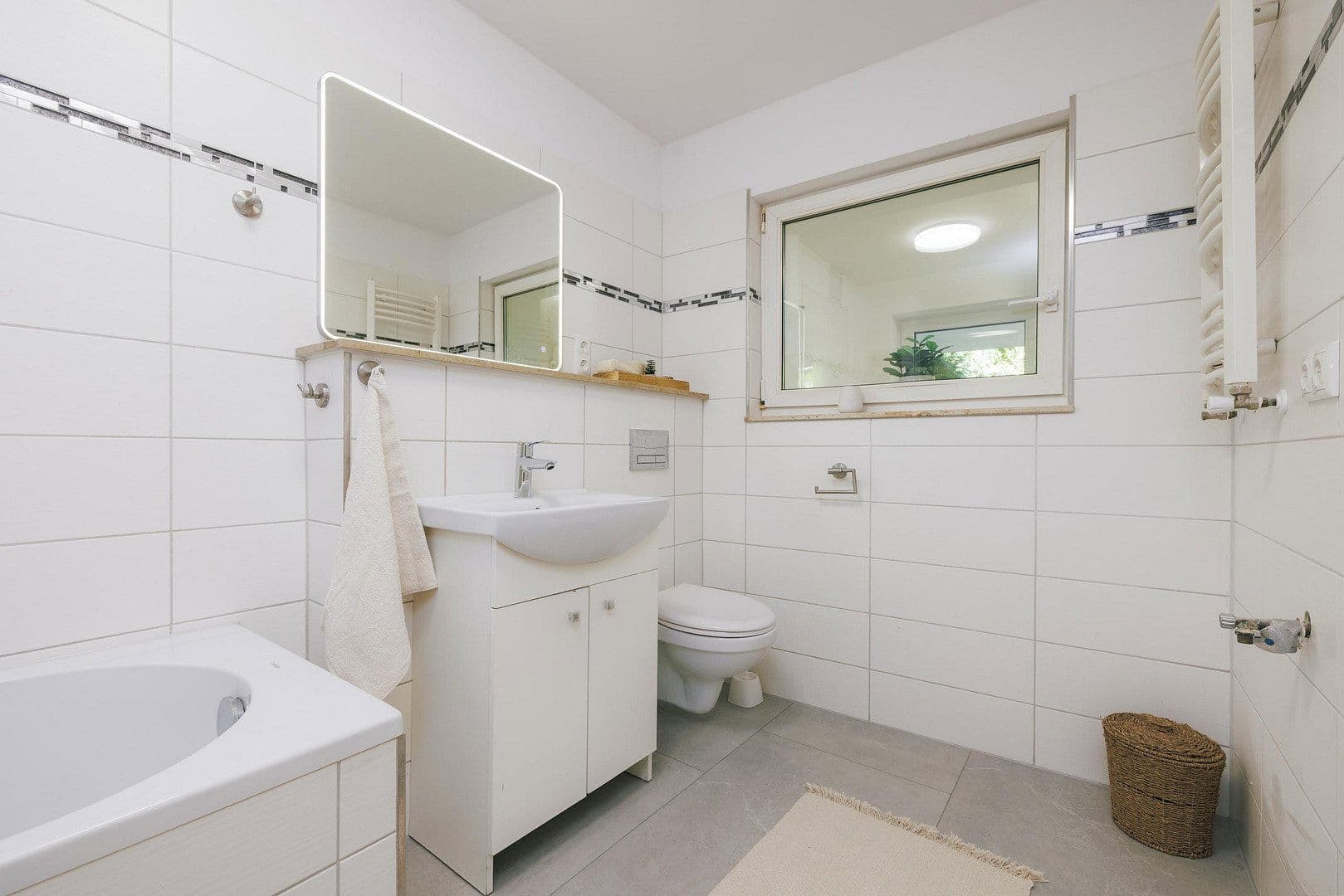 Predaj domu 104 m², pozemok 1.140 m², Falkensee, Brandenbursko Predaj domu 104 m², pozemok 1.140 m², Falkensee, Brandenbursko