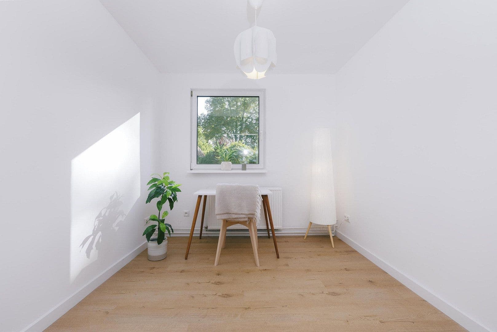 Predaj domu 104 m², pozemok 1.140 m², Falkensee, Brandenbursko Predaj domu 104 m², pozemok 1.140 m², Falkensee, Brandenbursko