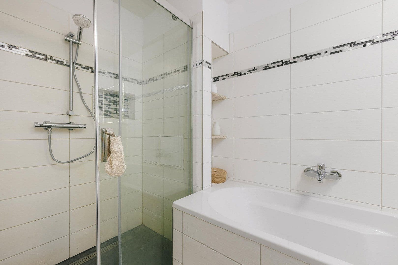 Predaj domu 104 m², pozemok 1.140 m², Falkensee, Brandenbursko Predaj domu 104 m², pozemok 1.140 m², Falkensee, Brandenbursko