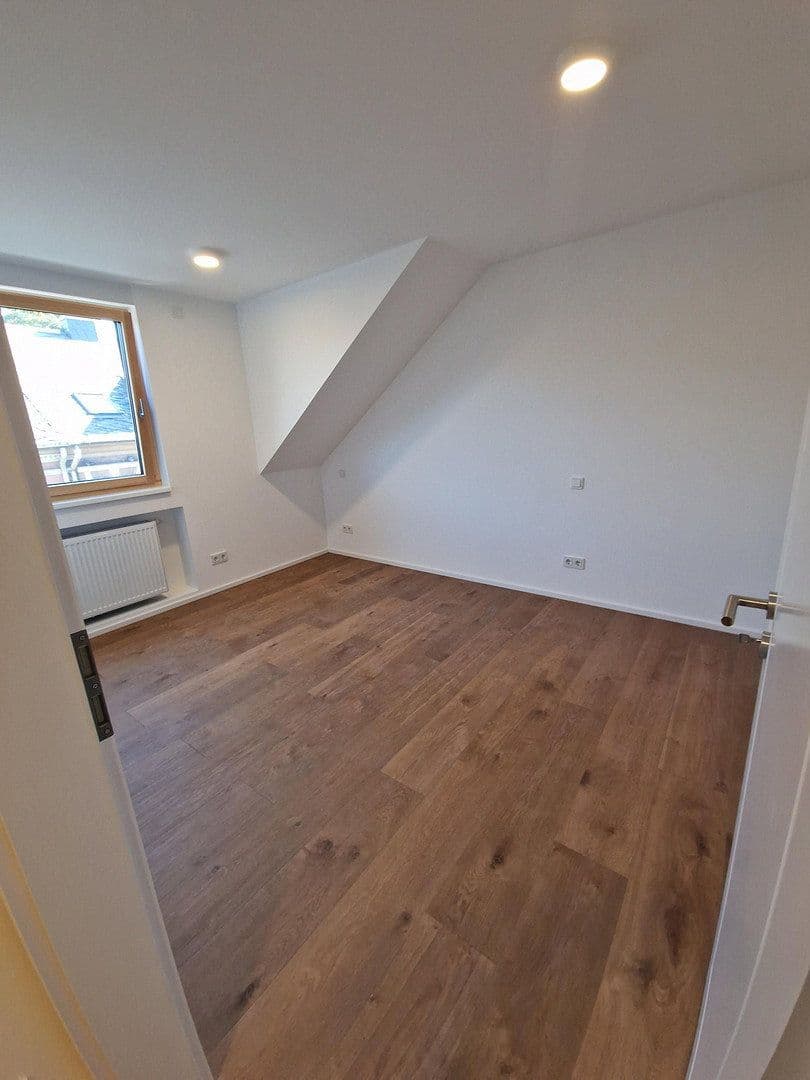 Prenájom bytu 3-izbový 84 m², Wallstraße 8, Trier, Porýnie-Falcko Prenájom bytu 3-izbový 84 m², Wallstraße 8, Trier, Porýnie-Falcko