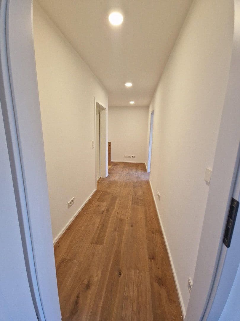 Prenájom bytu 3-izbový 84 m², Wallstraße 8, Trier, Porýnie-Falcko Prenájom bytu 3-izbový 84 m², Wallstraße 8, Trier, Porýnie-Falcko
