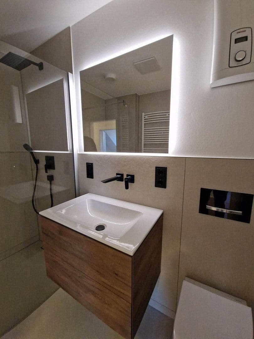 Prenájom bytu 3-izbový 84 m², Wallstraße 8, Trier, Porýnie-Falcko Prenájom bytu 3-izbový 84 m², Wallstraße 8, Trier, Porýnie-Falcko