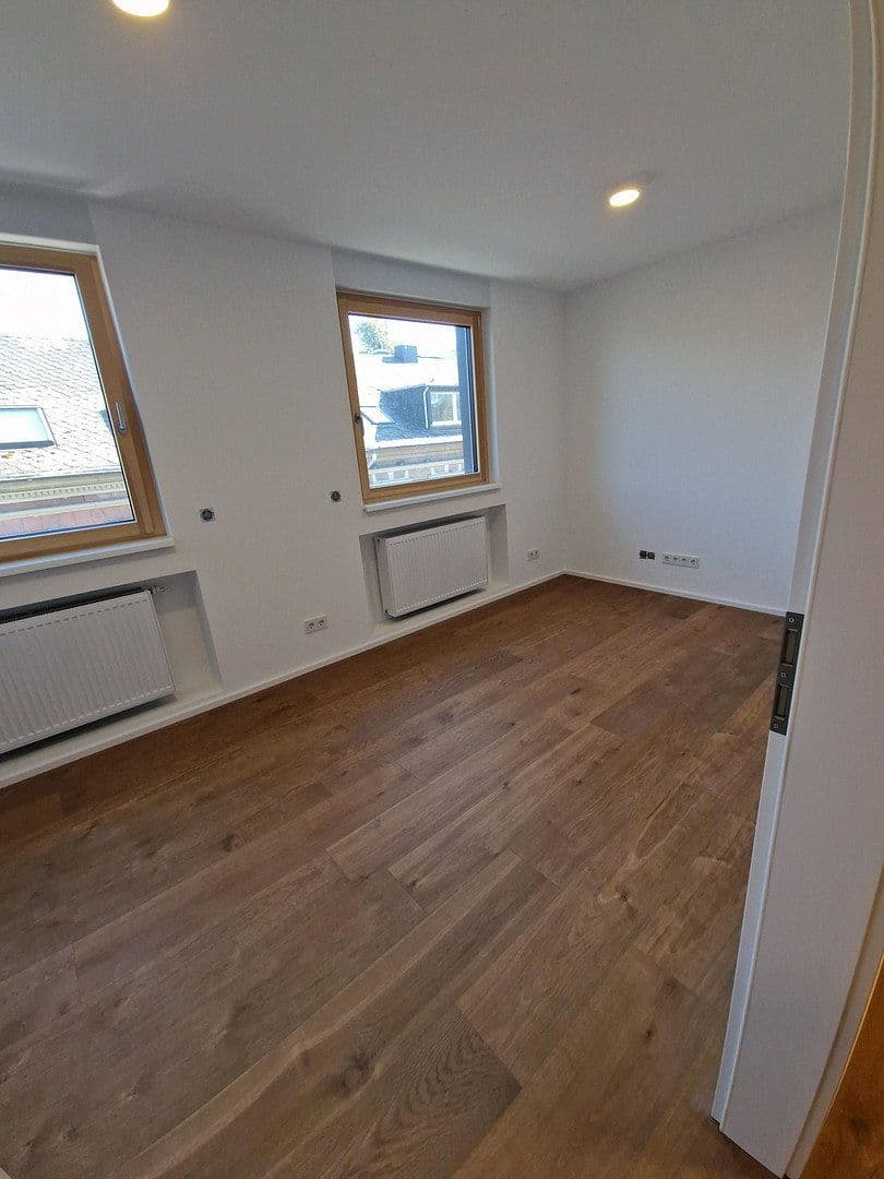 Prenájom bytu 3-izbový 84 m², Wallstraße 8, Trier, Porýnie-Falcko Prenájom bytu 3-izbový 84 m², Wallstraße 8, Trier, Porýnie-Falcko