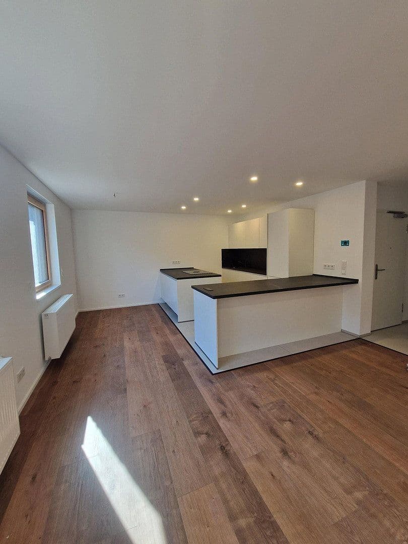 Prenájom bytu 3-izbový 84 m², Wallstraße 8, Trier, Porýnie-Falcko Prenájom bytu 3-izbový 84 m², Wallstraße 8, Trier, Porýnie-Falcko