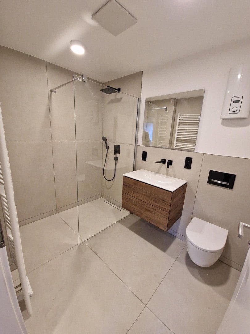 Prenájom bytu 3-izbový 84 m², Wallstraße 8, Trier, Porýnie-Falcko Prenájom bytu 3-izbový 84 m², Wallstraße 8, Trier, Porýnie-Falcko
