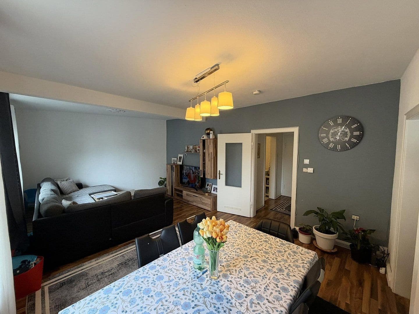 Prenájom bytu 2-izbový 55 m², Kirchplatz 12, Solingen, Severné Porýnie - Westfálsko Prenájom bytu 2-izbový 55 m², Kirchplatz 12, Solingen, Severné Porýnie - Westfálsko