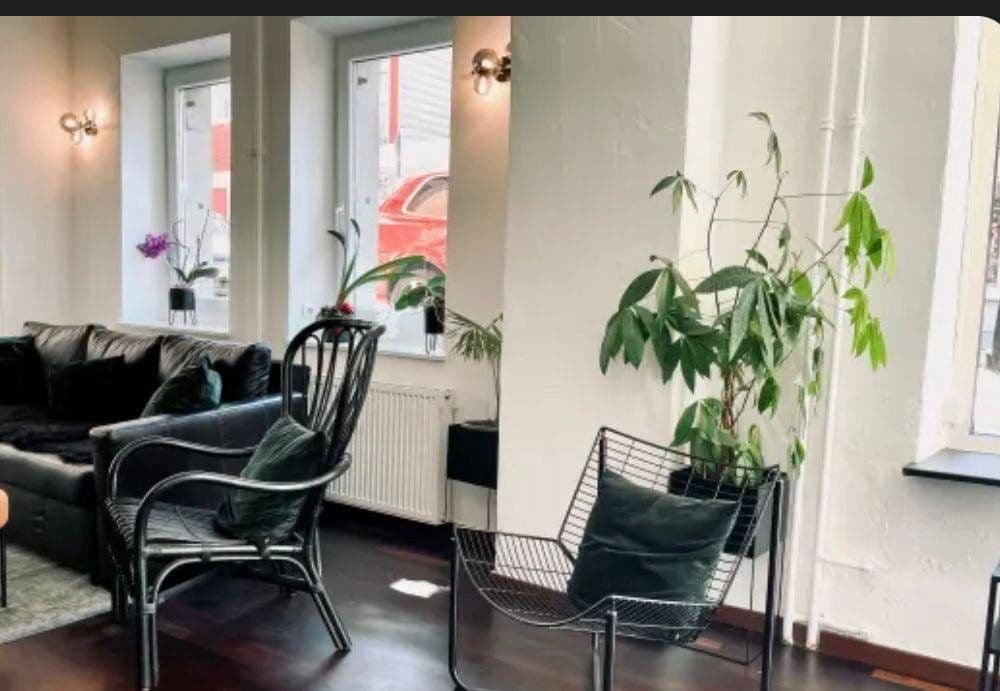 Prenájom nebytového priestoru 150 m², Böblingen, Bádensko-Wurttembersko Prenájom nebytového priestoru 150 m², Böblingen, Bádensko-Wurttembersko