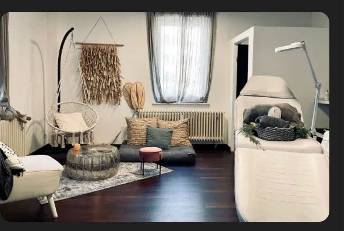 Prenájom nebytového priestoru 150 m², Böblingen, Bádensko-Wurttembersko Prenájom nebytového priestoru 150 m², Böblingen, Bádensko-Wurttembersko