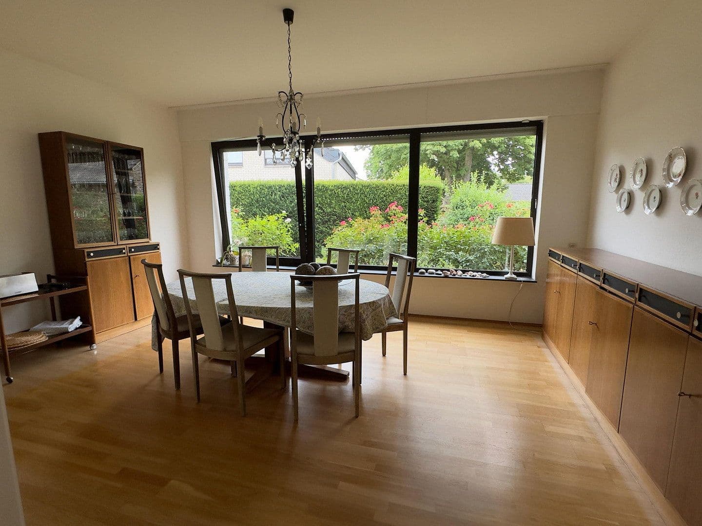 Prenájom domu 210 m², pozemok 790 m², Wesseling, Severné Porýnie - Westfálsko Prenájom domu 210 m², pozemok 790 m², Wesseling, Severné Porýnie - Westfálsko