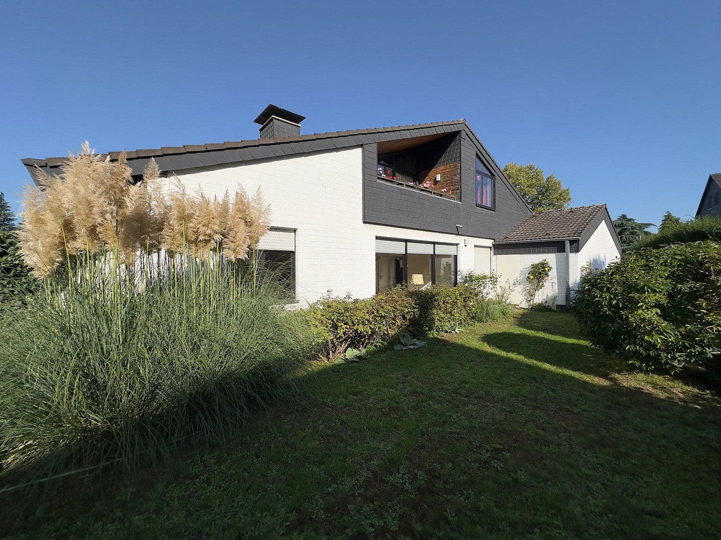 Prenájom domu 210 m², pozemok 790 m², Wesseling, Severné Porýnie - Westfálsko Prenájom domu 210 m², pozemok 790 m², Wesseling, Severné Porýnie - Westfálsko