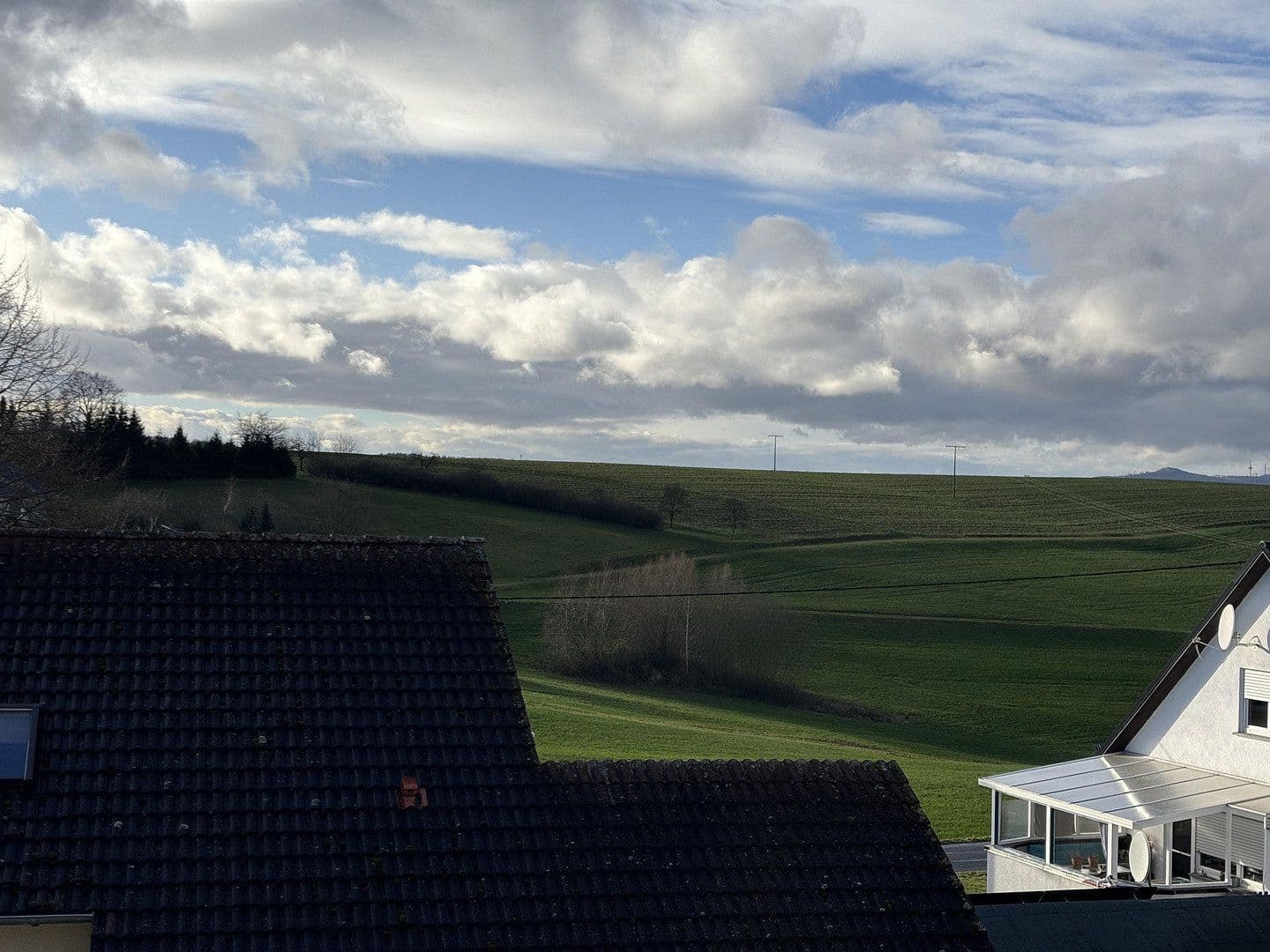 Prenájom bytu 4-izbový 100 m², Heilberscheid, Porýnie-Falcko Prenájom bytu 4-izbový 100 m², Heilberscheid, Porýnie-Falcko
