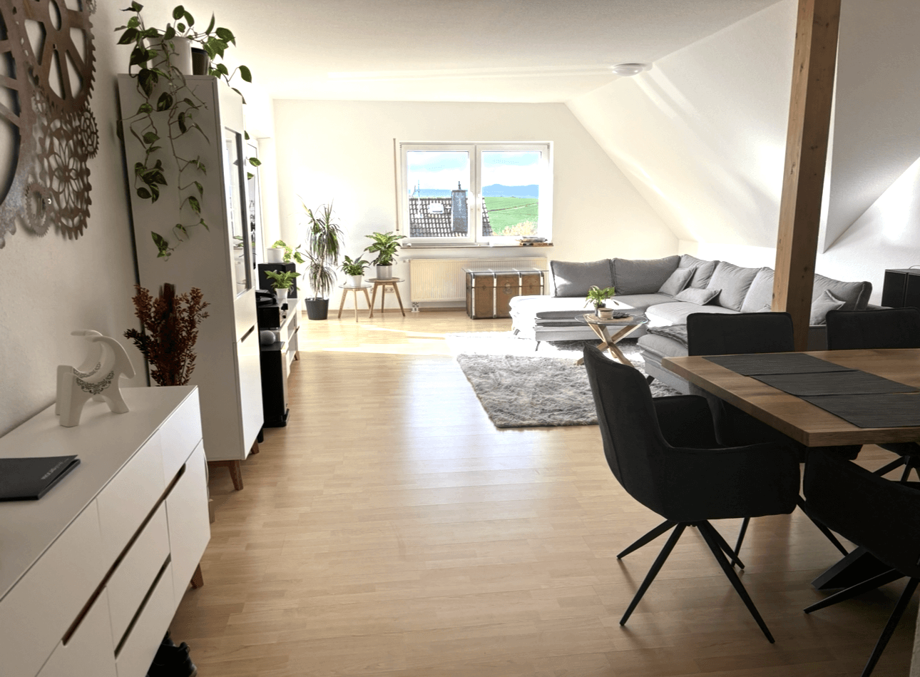 Prenájom bytu 4-izbový 100 m², Heilberscheid, Porýnie-Falcko Prenájom bytu 4-izbový 100 m², Heilberscheid, Porýnie-Falcko