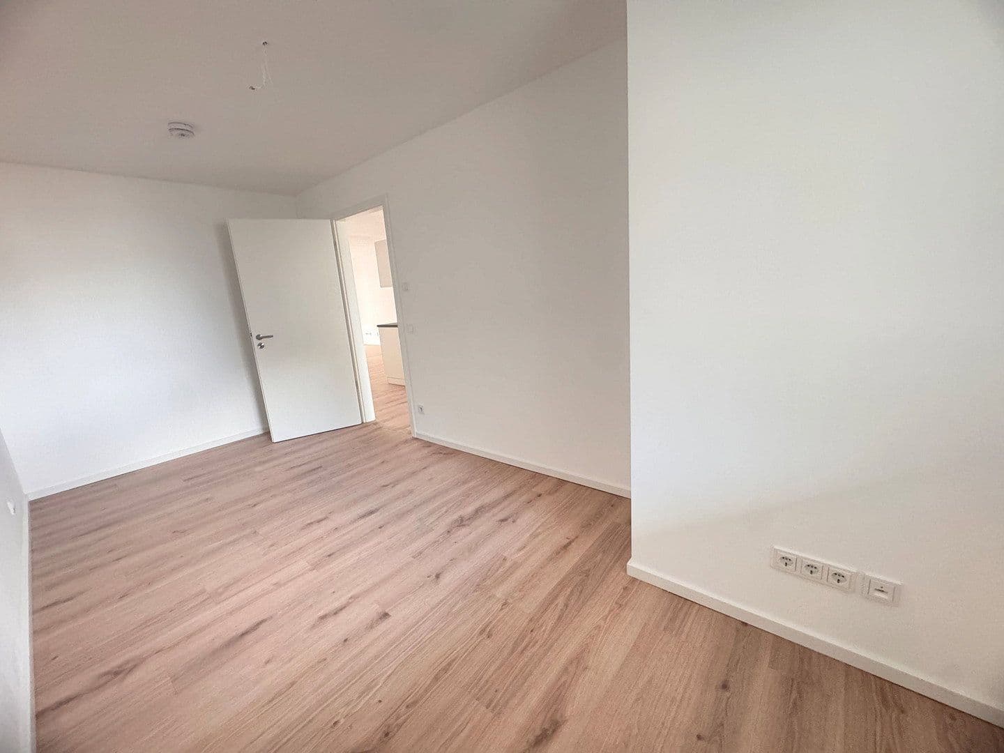 Prenájom bytu 3-izbový 81 m², Holbeinstraße 17, Nürnberg, Bavorsko Prenájom bytu 3-izbový 81 m², Holbeinstraße 17, Nürnberg, Bavorsko