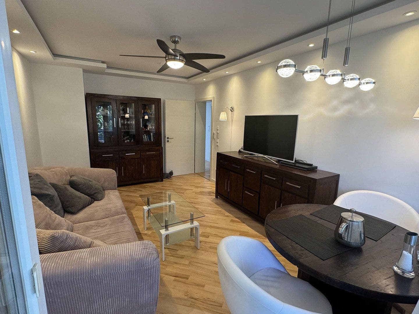 Predaj bytu 3-izbový 57 m², Berlin, Berlín Predaj bytu 3-izbový 57 m², Berlin, Berlín