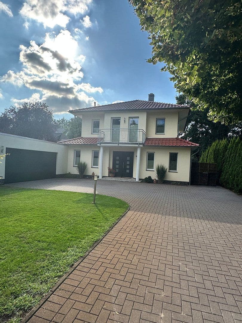 Predaj domu 149 m², pozemok 1.000 m², Hude (Oldenburg), Dolné Sasko Predaj domu 149 m², pozemok 1.000 m², Hude (Oldenburg), Dolné Sasko