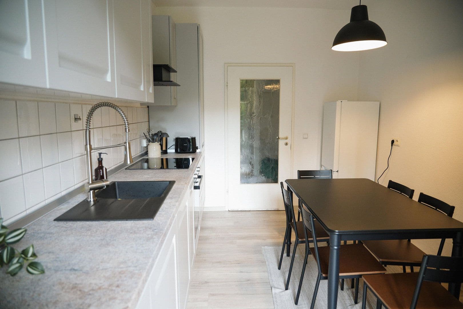 Prenájom bytu 3-izbový 94 m², Frankfrut Oder, Brandenbursko Prenájom bytu 3-izbový 94 m², Frankfrut Oder, Brandenbursko
