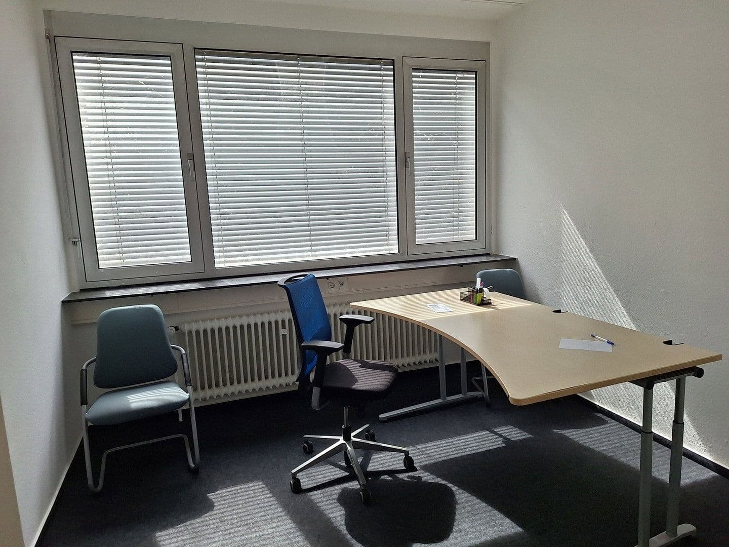 Prenájom kancelárie 22 m², Josef-Bautz-Straße 15, Hanau, Hesensko Prenájom kancelárie 22 m², Josef-Bautz-Straße 15, Hanau, Hesensko