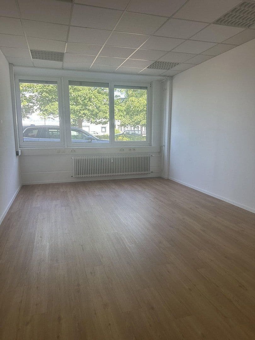 Prenájom kancelárie 168 m², Augsburg, Bavorsko Prenájom kancelárie 168 m², Augsburg, Bavorsko