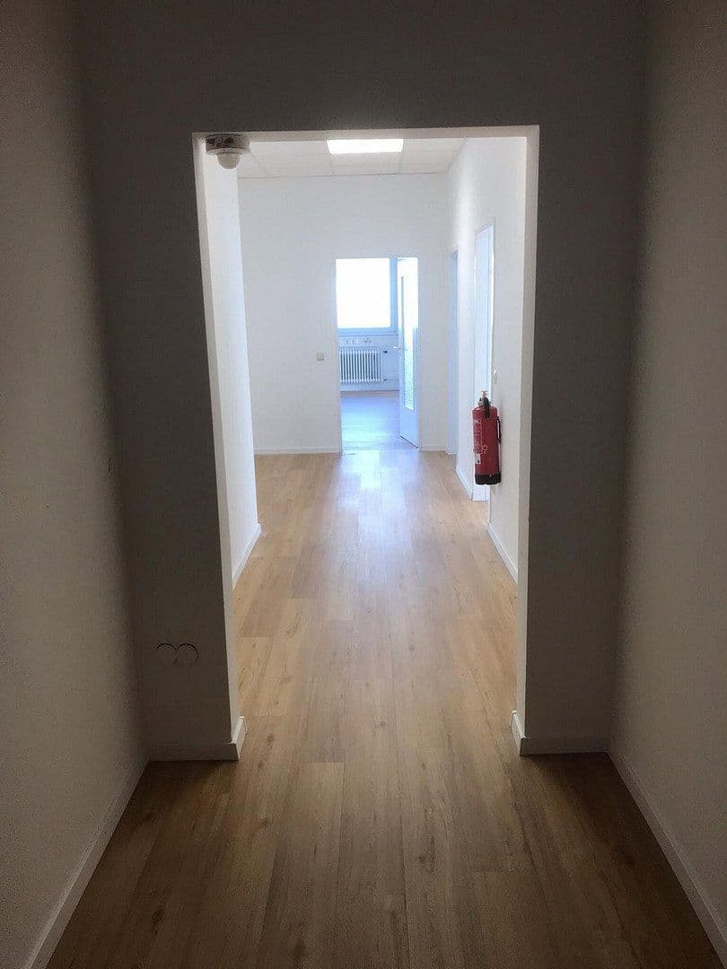 Prenájom kancelárie 168 m², Augsburg, Bavorsko Prenájom kancelárie 168 m², Augsburg, Bavorsko