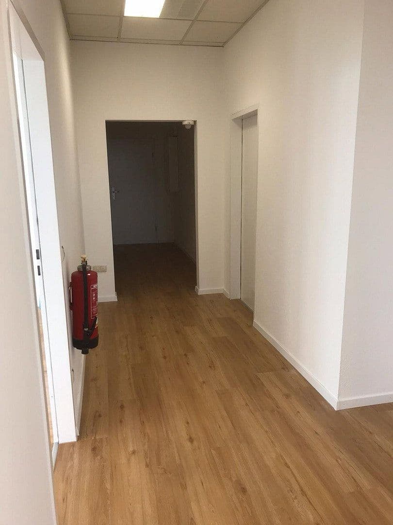 Prenájom kancelárie 168 m², Augsburg, Bavorsko Prenájom kancelárie 168 m², Augsburg, Bavorsko