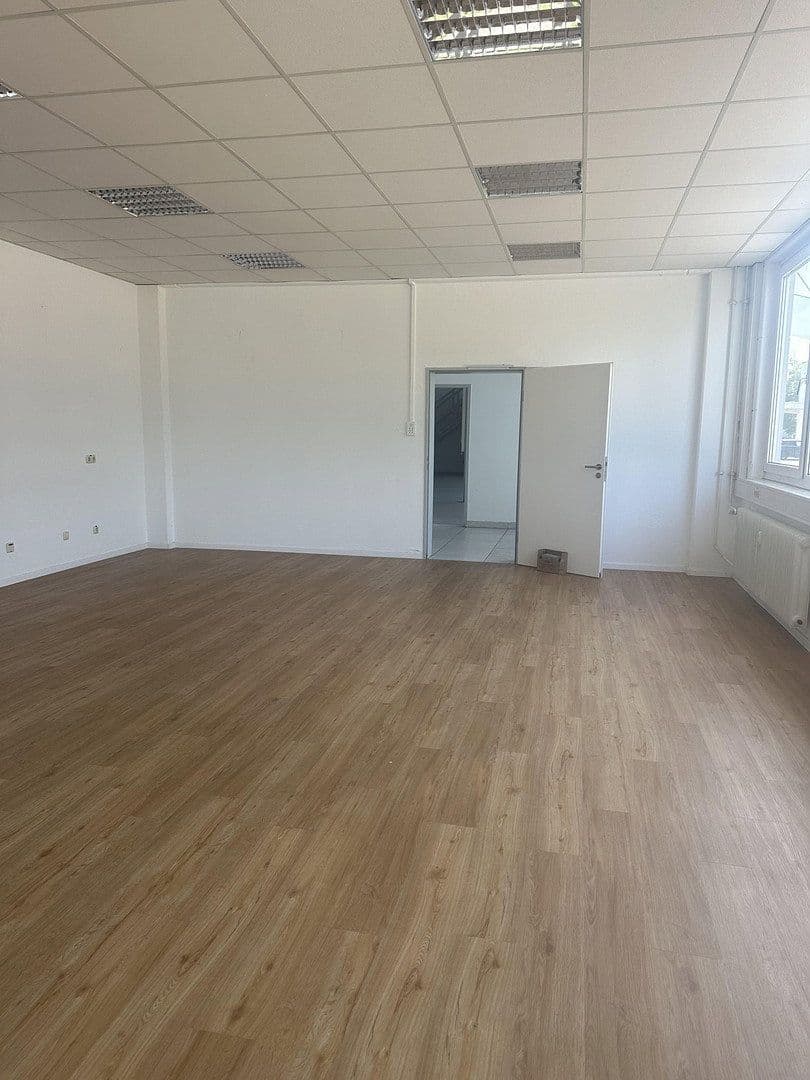 Prenájom kancelárie 168 m², Augsburg, Bavorsko Prenájom kancelárie 168 m², Augsburg, Bavorsko