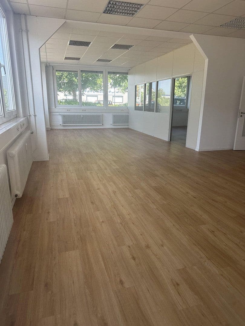 Prenájom kancelárie 168 m², Augsburg, Bavorsko Prenájom kancelárie 168 m², Augsburg, Bavorsko