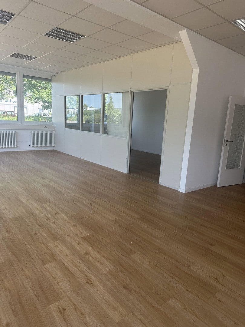 Prenájom kancelárie 168 m², Augsburg, Bavorsko Prenájom kancelárie 168 m², Augsburg, Bavorsko