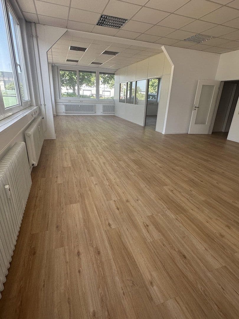 Prenájom kancelárie 168 m², Augsburg, Bavorsko Prenájom kancelárie 168 m², Augsburg, Bavorsko
