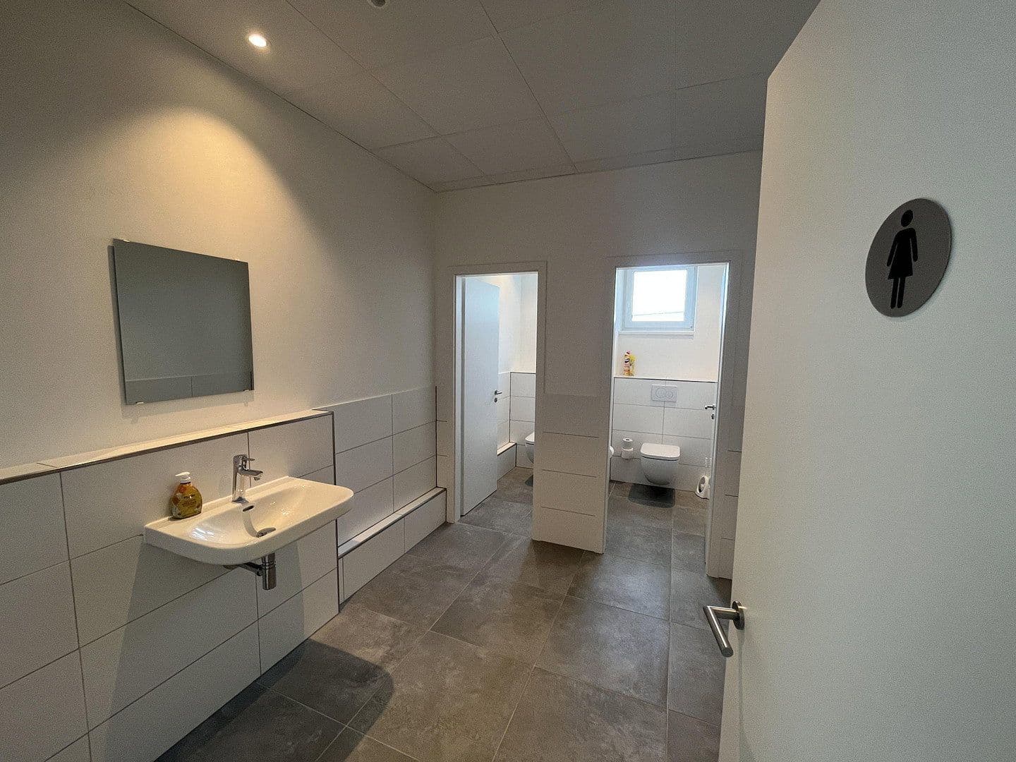 Prenájom kancelárie 148 m², Dr.-Gildemeister-Str. 12, Scharbeutz, Šlezvicko-Holštajnsko Prenájom kancelárie 148 m², Dr.-Gildemeister-Str. 12, Scharbeutz, Šlezvicko-Holštajnsko