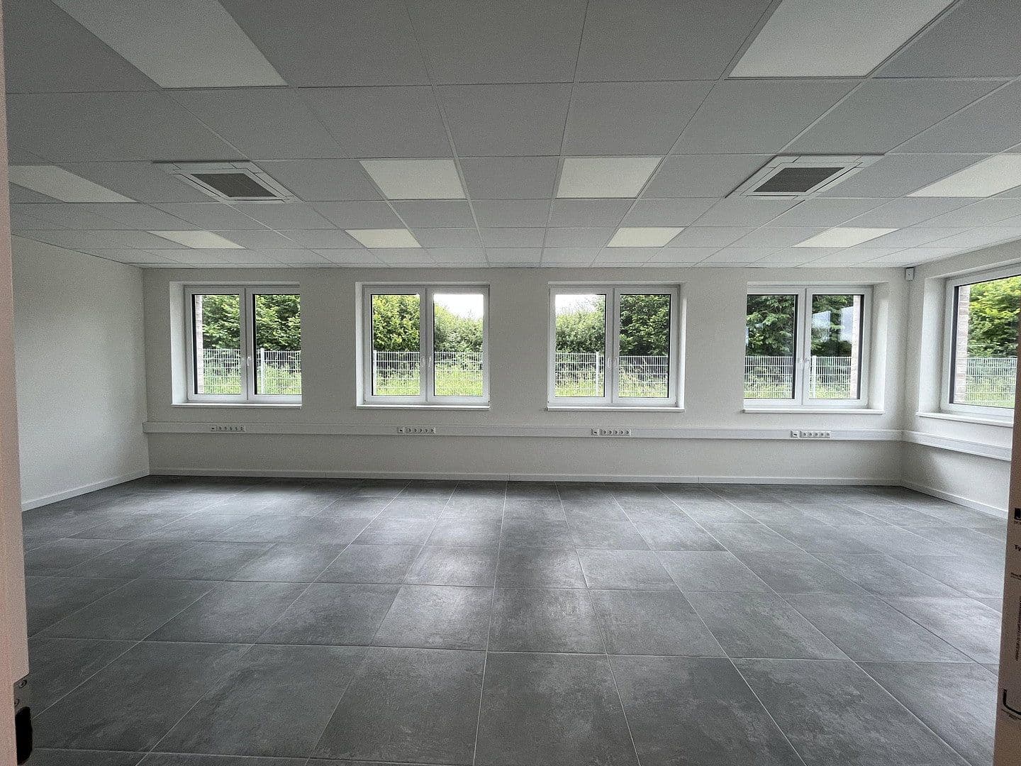Prenájom kancelárie 148 m², Dr.-Gildemeister-Str. 12, Scharbeutz, Šlezvicko-Holštajnsko Prenájom kancelárie 148 m², Dr.-Gildemeister-Str. 12, Scharbeutz, Šlezvicko-Holštajnsko