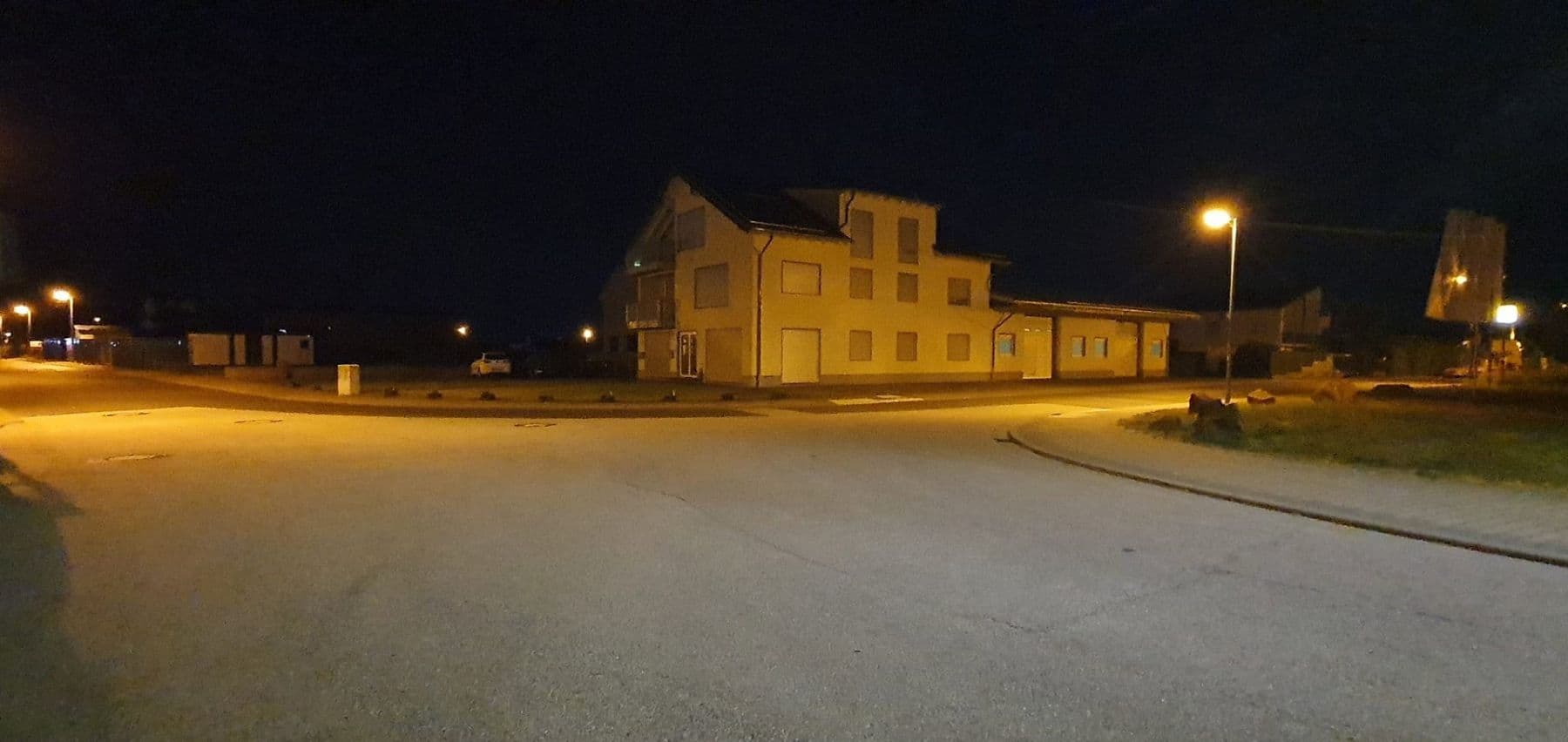 Prenájom nebytového priestoru 210 m², Bad Kreuznach, Porýnie-Falcko Prenájom nebytového priestoru 210 m², Bad Kreuznach, Porýnie-Falcko