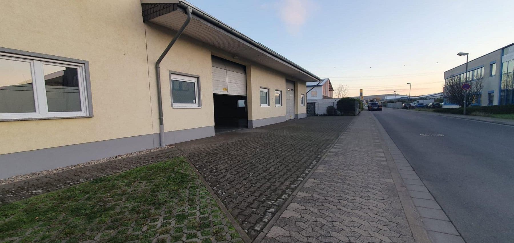 Prenájom nebytového priestoru 210 m², Bad Kreuznach, Porýnie-Falcko Prenájom nebytového priestoru 210 m², Bad Kreuznach, Porýnie-Falcko
