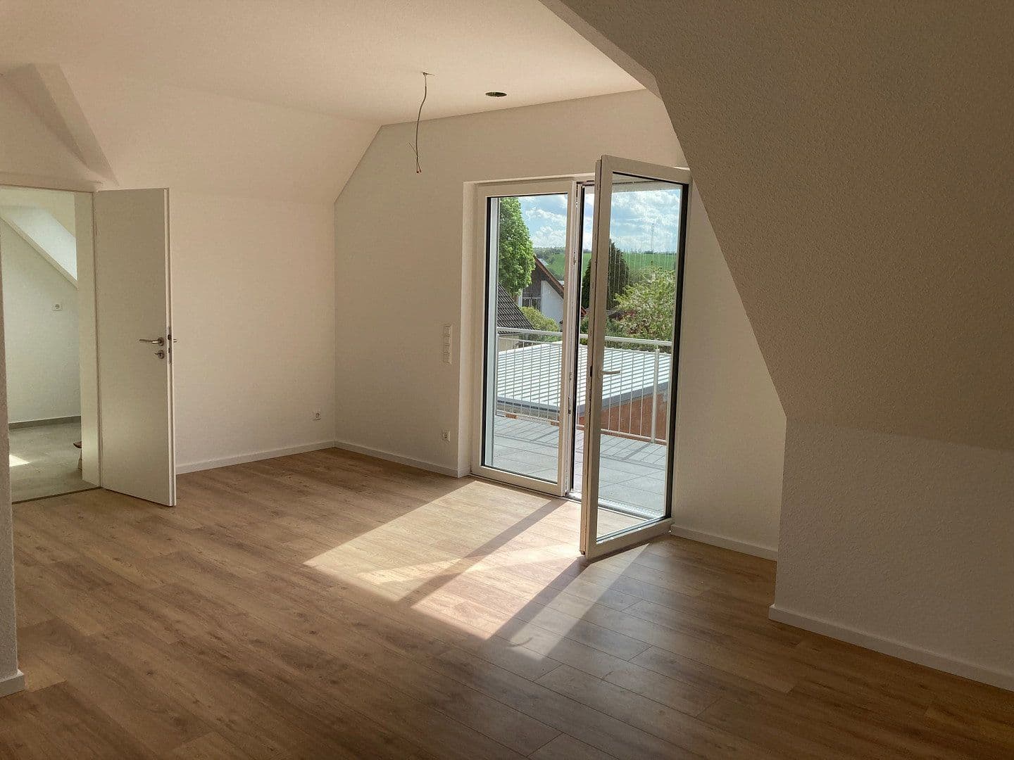 Prenájom bytu 3-izbový 85 m², Wiesenbach, Bádensko-Wurttembersko Prenájom bytu 3-izbový 85 m², Wiesenbach, Bádensko-Wurttembersko