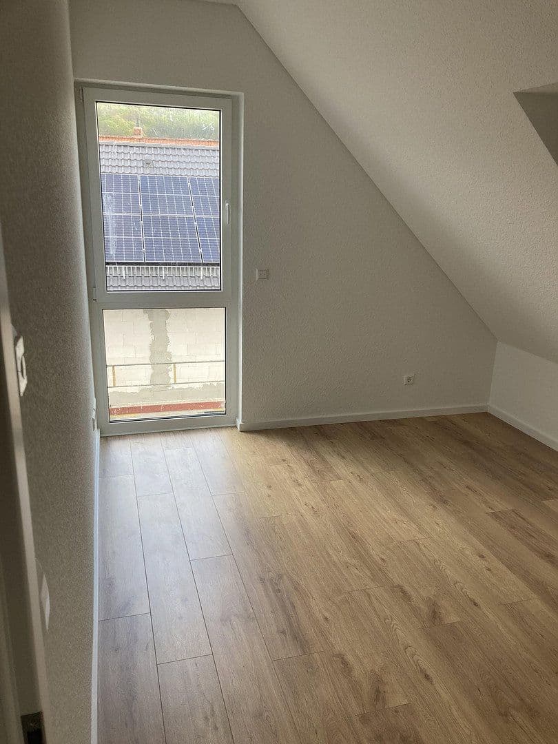 Prenájom bytu 3-izbový 85 m², Wiesenbach, Bádensko-Wurttembersko Prenájom bytu 3-izbový 85 m², Wiesenbach, Bádensko-Wurttembersko