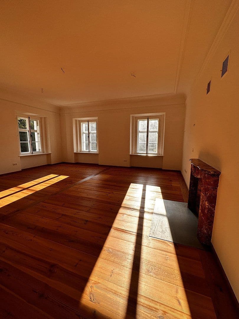 Prenájom bytu 4-izbový 130 m², Oberasbach, Bavorsko Prenájom bytu 4-izbový 130 m², Oberasbach, Bavorsko