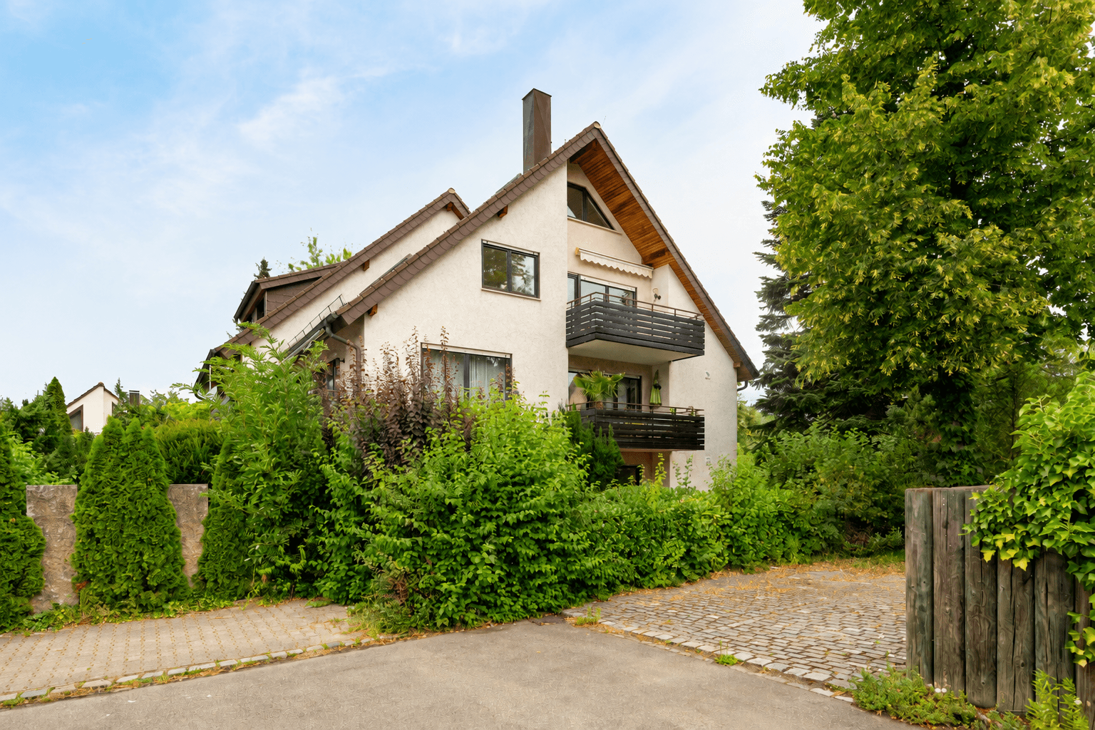 Prenájom bytu 5-izbový 132 m², Stuttgart, Bádensko-Wurttembersko Prenájom bytu 5-izbový 132 m², Stuttgart, Bádensko-Wurttembersko