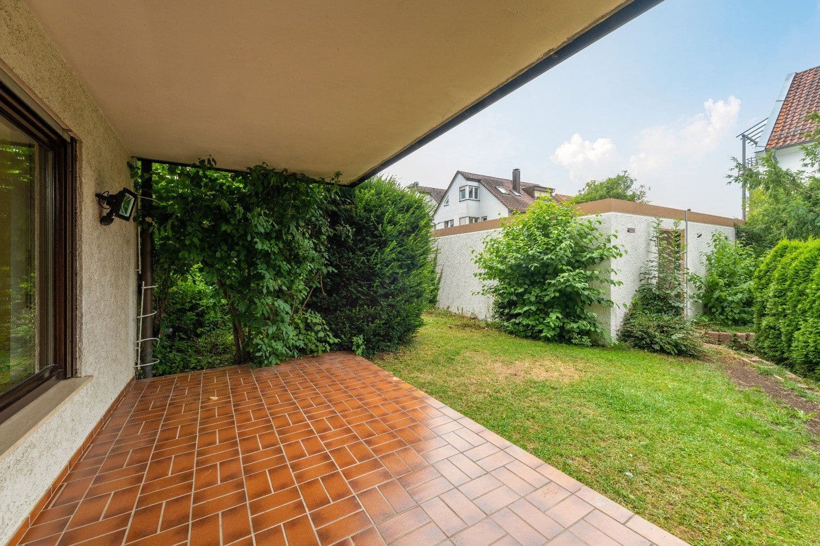Prenájom bytu 5-izbový 132 m², Stuttgart, Bádensko-Wurttembersko Prenájom bytu 5-izbový 132 m², Stuttgart, Bádensko-Wurttembersko