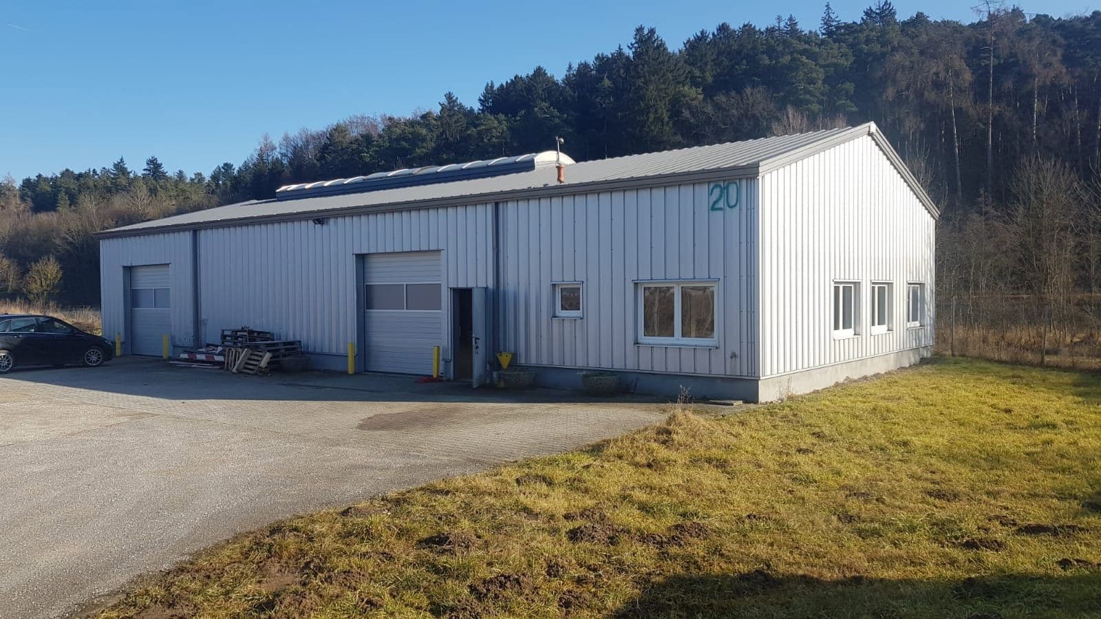 Prenájom nebytového priestoru 3.000 m², Elsbethenring 20, Pfeffenhausen, Bavorsko Prenájom nebytového priestoru 3.000 m², Elsbethenring 20, Pfeffenhausen, Bavorsko