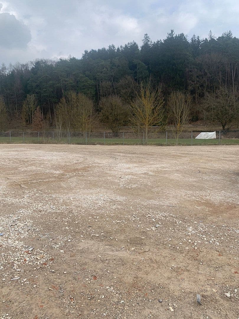 Prenájom nebytového priestoru 3.000 m², Elsbethenring 20, Pfeffenhausen, Bavorsko Prenájom nebytového priestoru 3.000 m², Elsbethenring 20, Pfeffenhausen, Bavorsko
