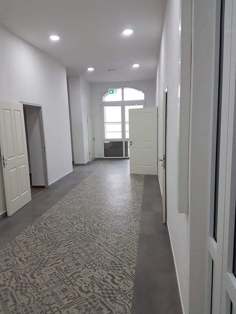 Prenájom kancelárie 3.000 m², Zum Handelshof 3, Magdeburg, Sasko-Anhaltsko Prenájom kancelárie 3.000 m², Zum Handelshof 3, Magdeburg, Sasko-Anhaltsko