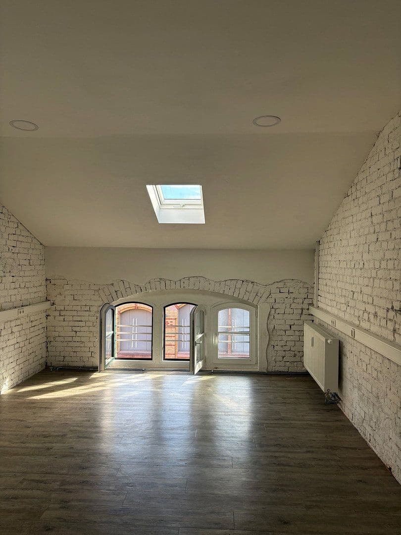 Prenájom kancelárie 3.000 m², Zum Handelshof 3, Magdeburg, Sasko-Anhaltsko Prenájom kancelárie 3.000 m², Zum Handelshof 3, Magdeburg, Sasko-Anhaltsko