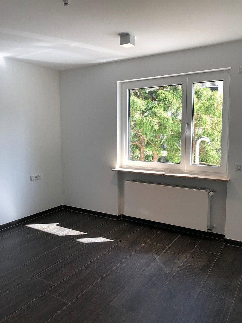 Prenájom domu 300 m², pozemok 1.899 m², Bürgstadt, Bavorsko Prenájom domu 300 m², pozemok 1.899 m², Bürgstadt, Bavorsko