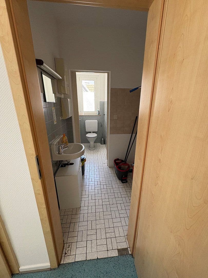 Prenájom kancelárie 103 m², Kaltenherberg, Burscheid, Severné Porýnie - Westfálsko Prenájom kancelárie 103 m², Kaltenherberg, Burscheid, Severné Porýnie - Westfálsko