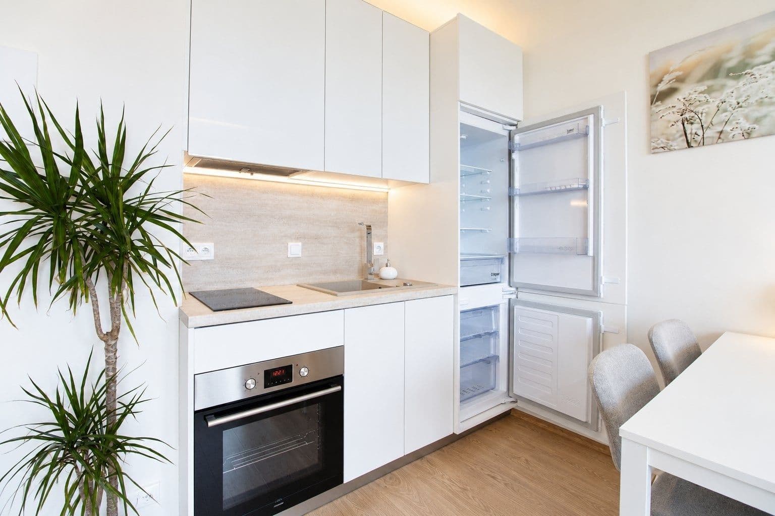 Prenájom bytu 2-izbový 62 m², Březenská, Praha, Praha Prenájom bytu 2-izbový 62 m², Březenská, Praha, Praha