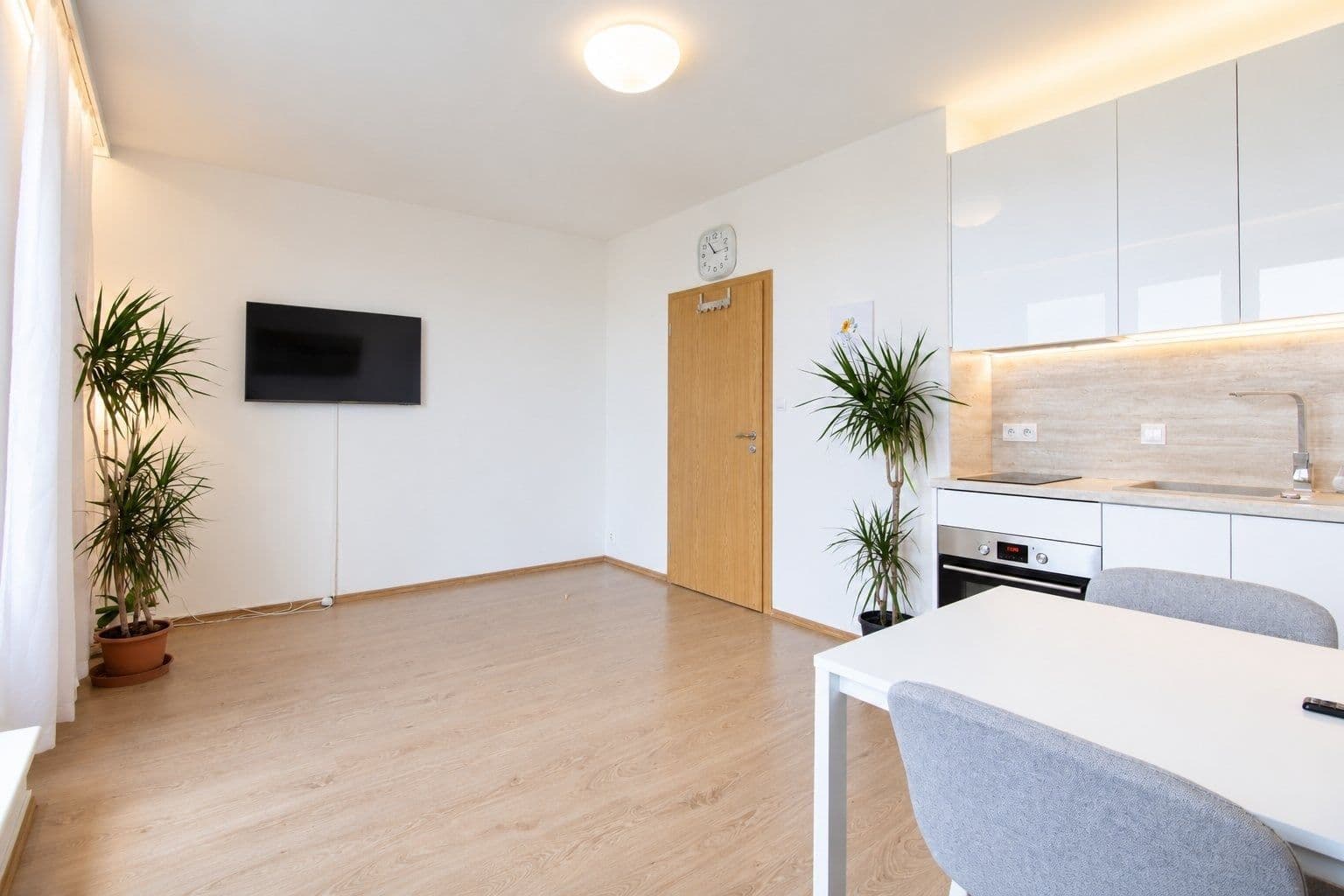 Prenájom bytu 2-izbový 62 m², Březenská, Praha, Praha Prenájom bytu 2-izbový 62 m², Březenská, Praha, Praha