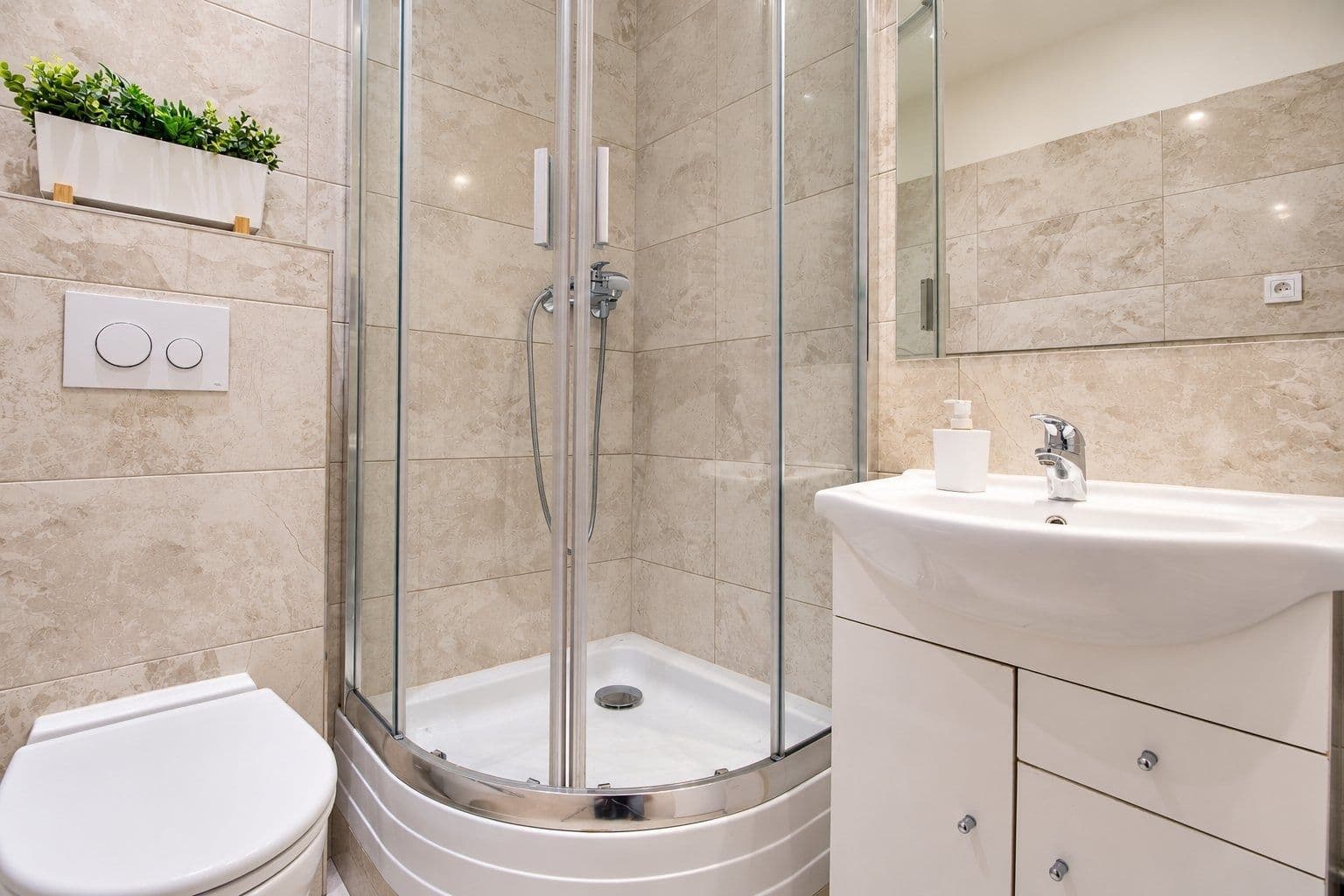 Prenájom bytu 2-izbový 69 m², Březenská, Praha, Praha Prenájom bytu 2-izbový 69 m², Březenská, Praha, Praha