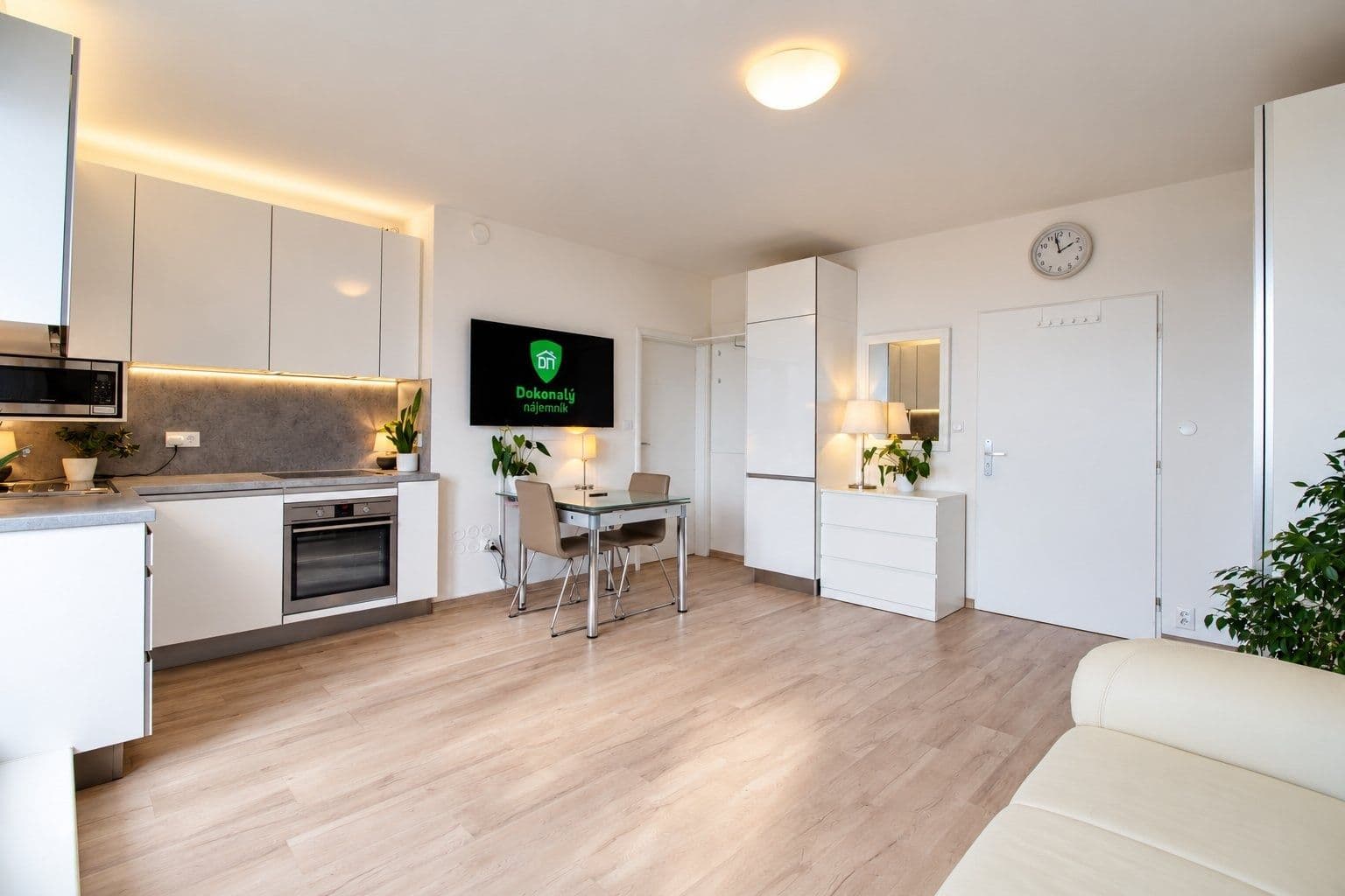 Prenájom bytu 2-izbový 69 m², Březenská, Praha, Praha Prenájom bytu 2-izbový 69 m², Březenská, Praha, Praha