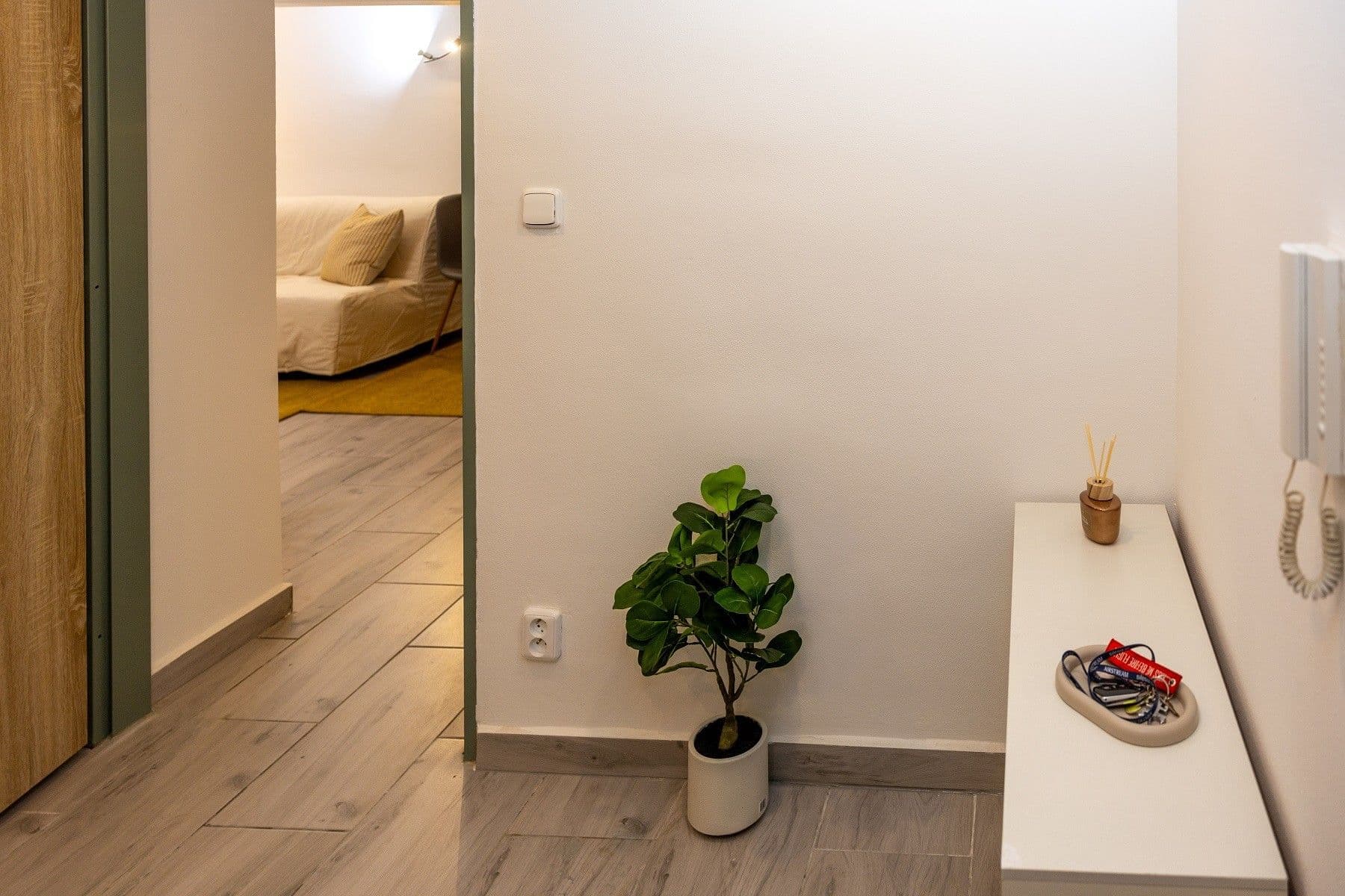 Predaj nebytového priestoru 35 m², Ouvalova, Slaný, Středočeský kraj Predaj nebytového priestoru 35 m², Ouvalova, Slaný, Středočeský kraj